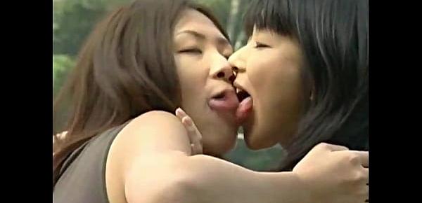 Japanese women tongue kissing compilation